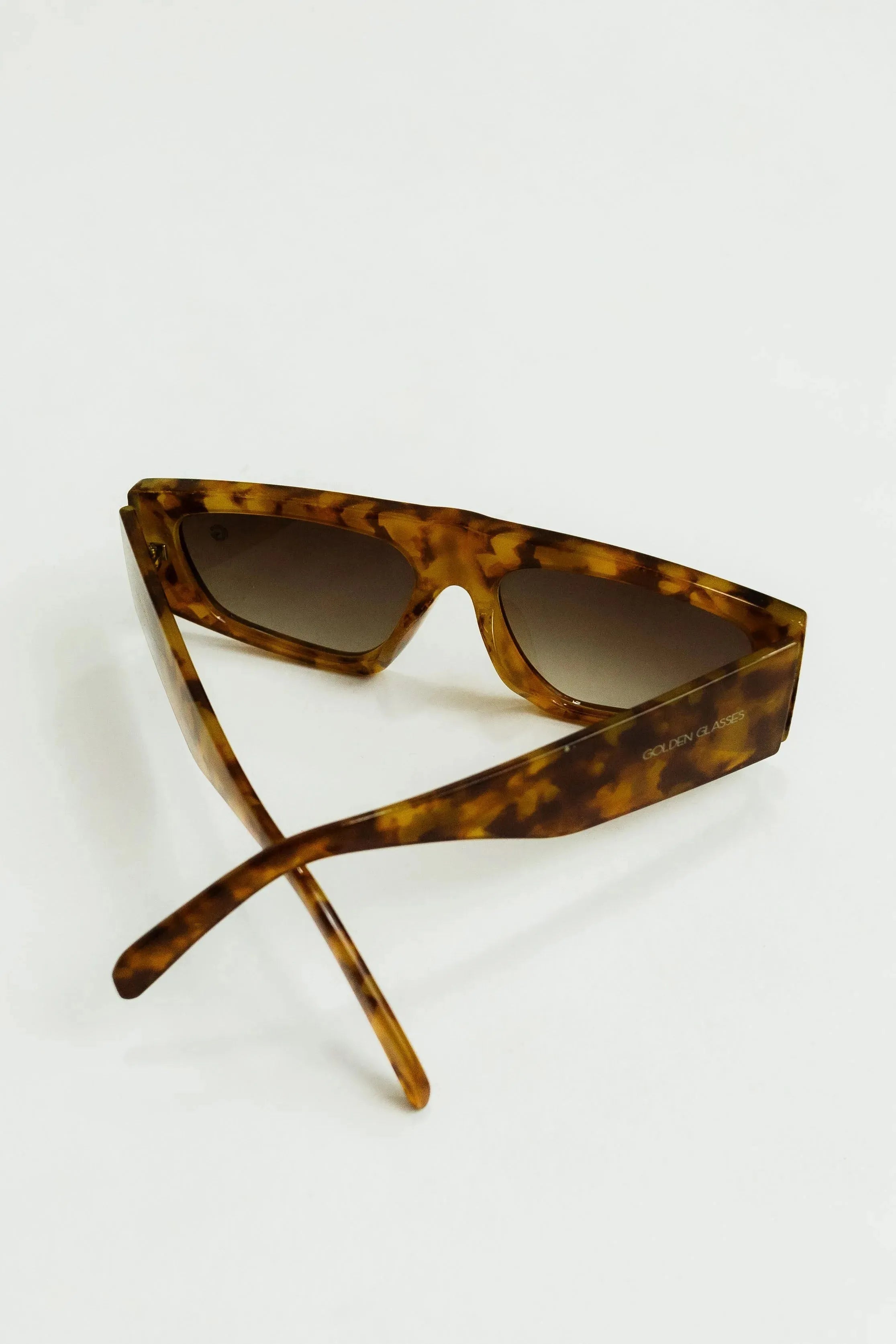 Óculos de sol Bold Tortoise - Golden Glasses