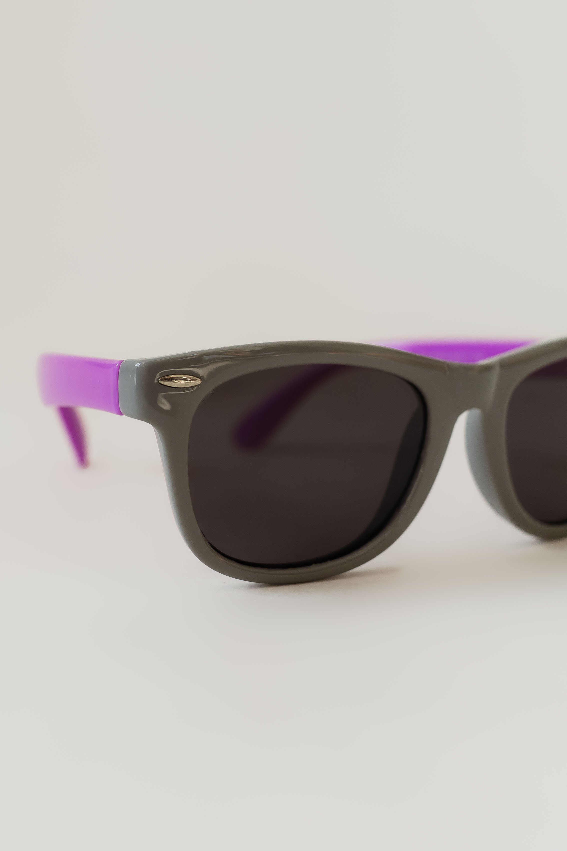 Óculos de Sol Infantil Flexível Cinza e Roxo Polarizado