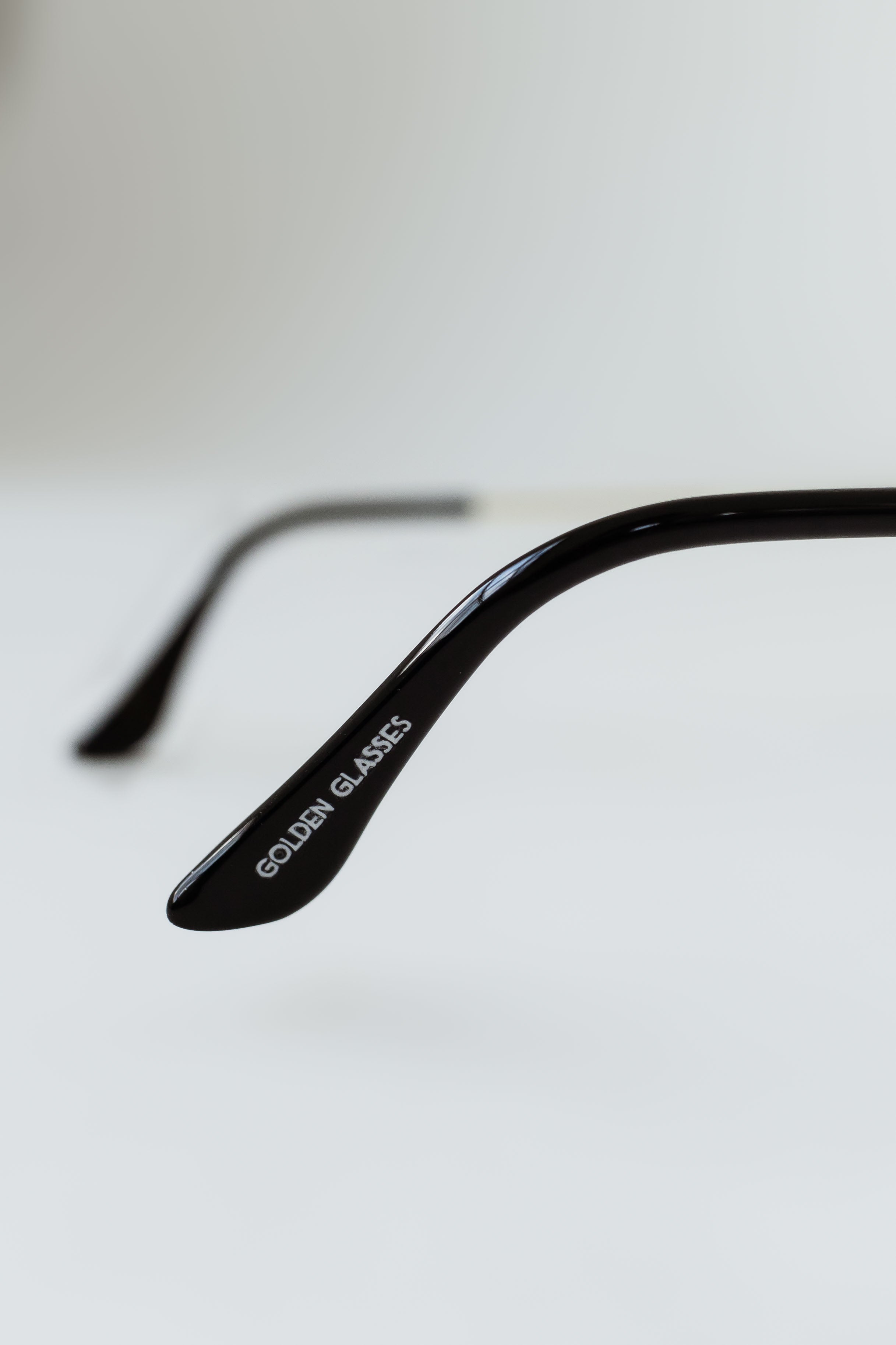 Óculos de Sol Unissex Urban Preto e Dourado