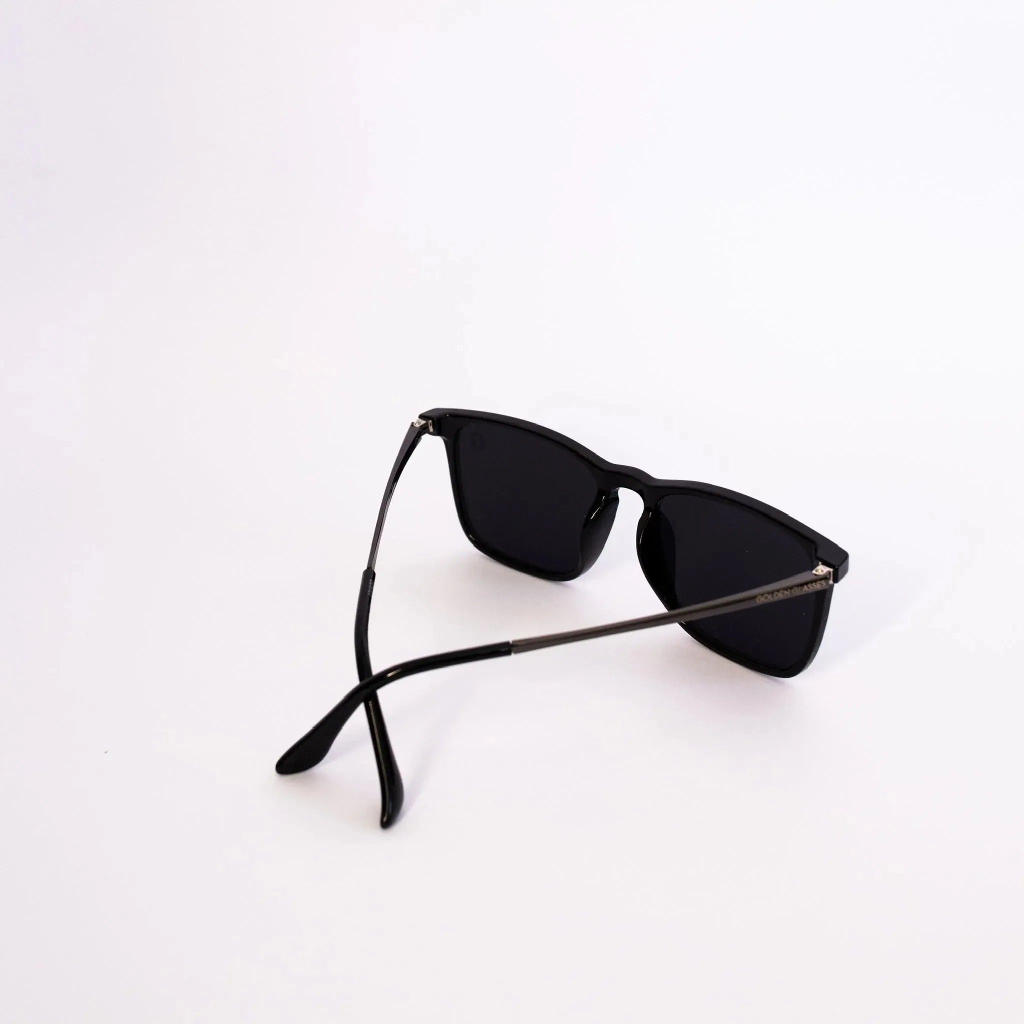 Óculos de Sol Classic Signature Preto - Golden Glasses