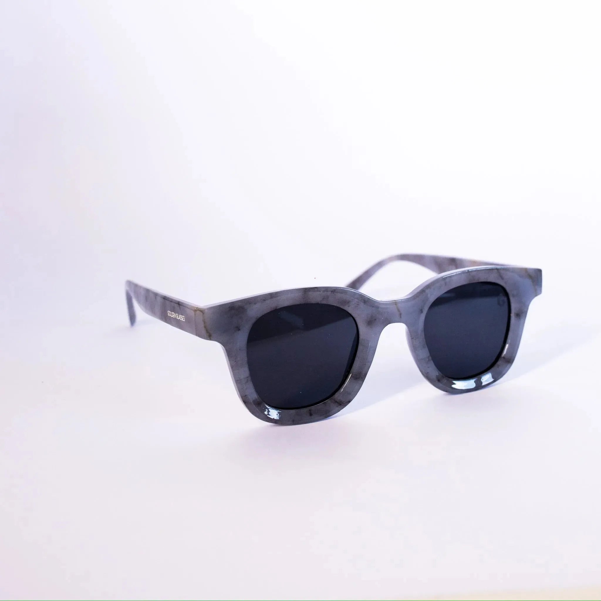 Óculos de Sol Glow Cinza - Golden Glasses